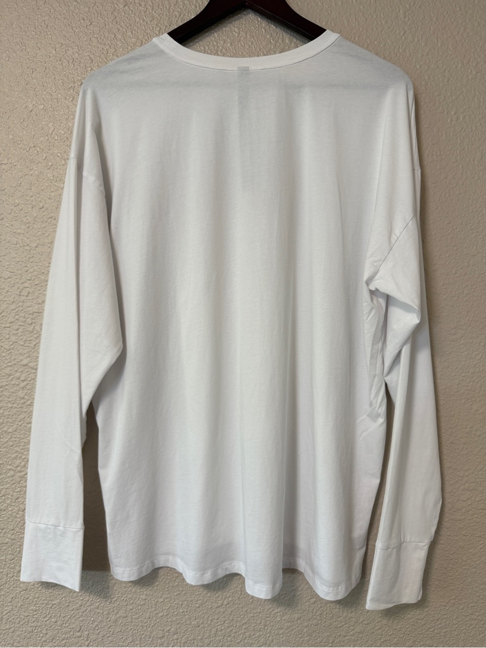 NWOT Vuori Feather Long Sleeve Tee Oversized Lightweight Everyday White M Cotton - Picture 6 of 6
